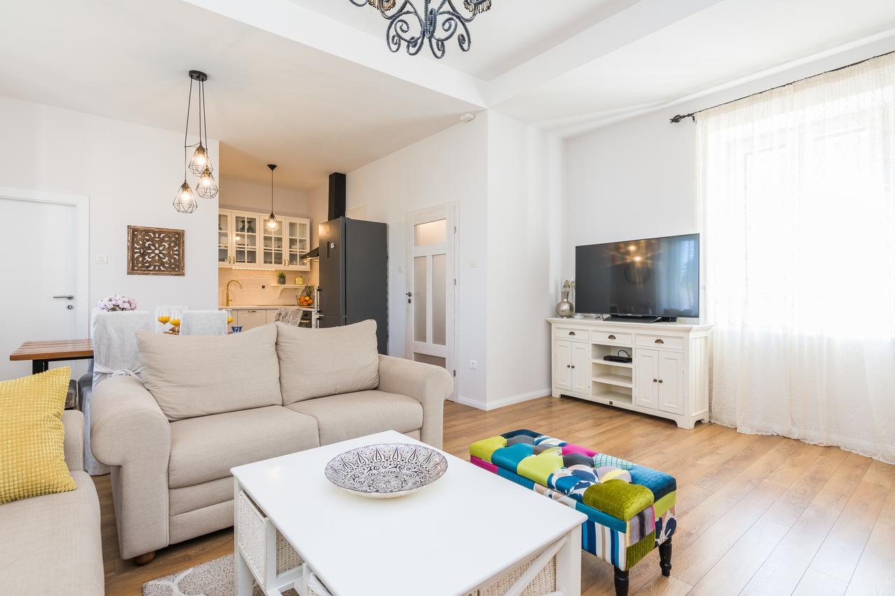 Apartments Fontana Zadar Ngoại thất bức ảnh